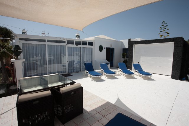 New luxury villa in Charco del Palo